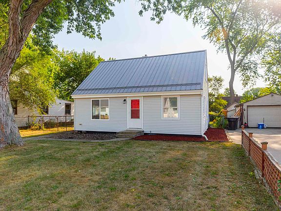 2nd image of 1042 Barberry Ln
