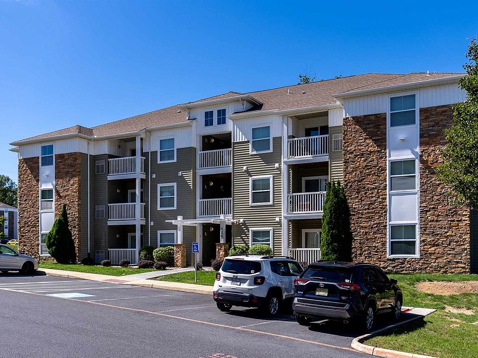 1st image of 520 Davis Mills Dr APT 202