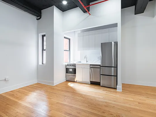 Rented by C2R Management LLC | media 36