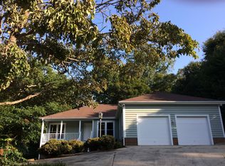 2721 Dogwood Cres, Charlotte, NC 28208