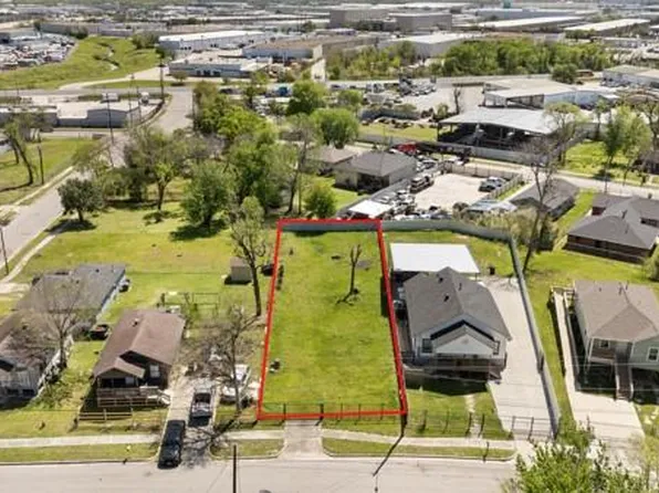 8612 Alsuma St, Houston, TX 77029