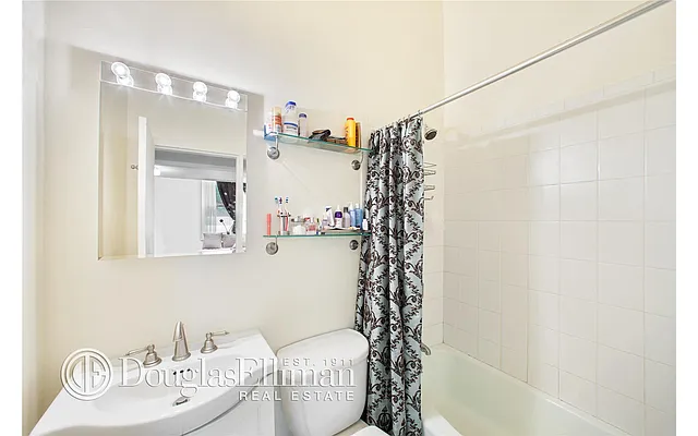 Rented by Douglas Elliman | media 14