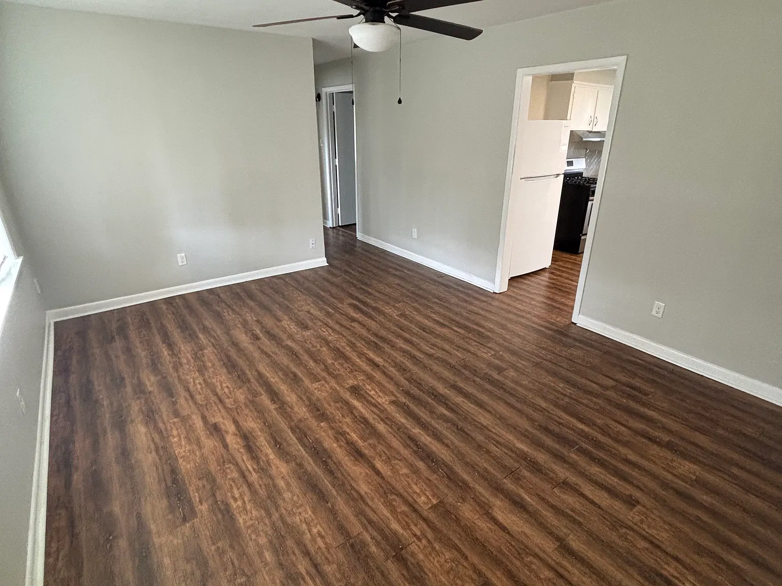 3 bed, 1084 sqft, $1,325 — Photo 2