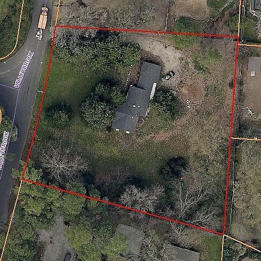 1st image of 580 Valleybrook Dr