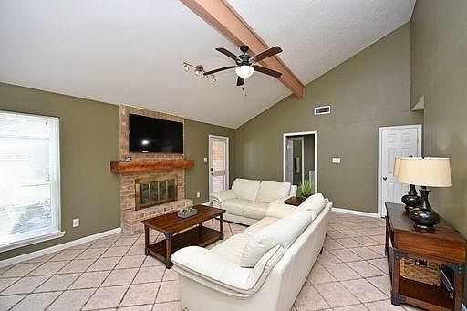 4th image of 4402 Hickory Grove Dr