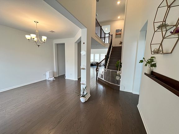 2nd image of 7624 Alouette Dr