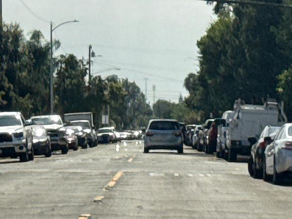 5th image of 951 1/2 S Kern Ave