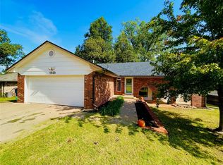 1920 Pine Oak Dr, Edmond, OK 73013