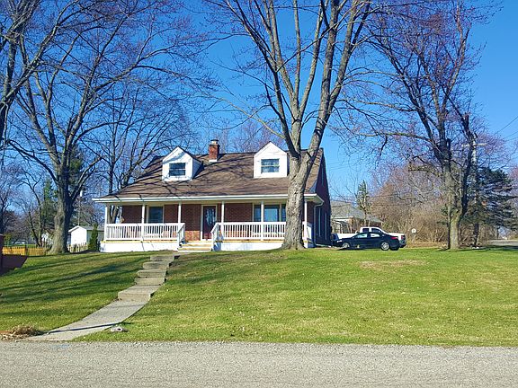 3rd image of 3010 Old Orchard Dr