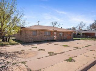 102 Bobby St, Levelland, TX 79336