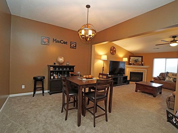 4th image of 2437 Elderberry Ct