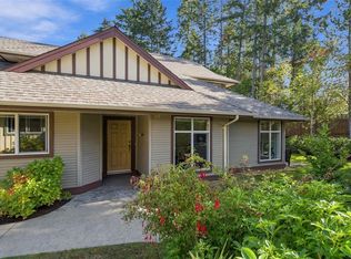 340 Young St Unit 4, Parksville, BC V9P 1C5