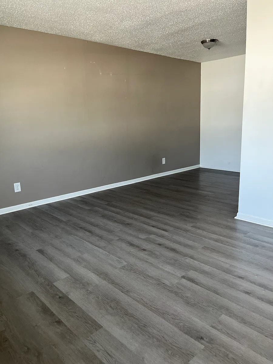 Building Photo - 218 NW Chapel Dr #1