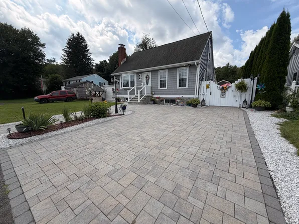 379 Lake Plymouth Blvd, Plymouth, CT 06782