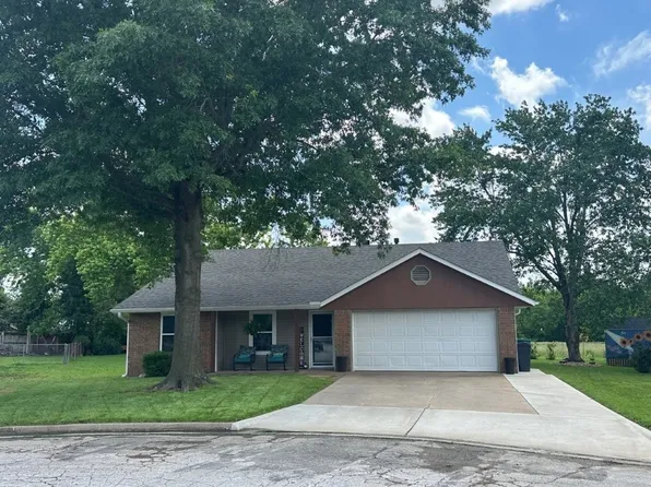 1200 N 25th Pl, Rogers, AR 72756