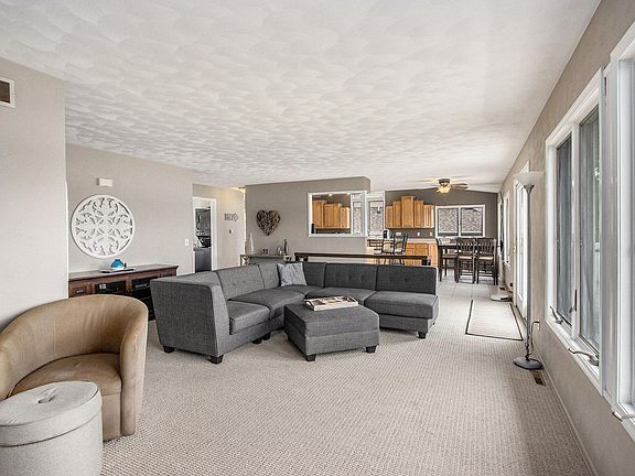 5th image of 61840 Bayshore Dr