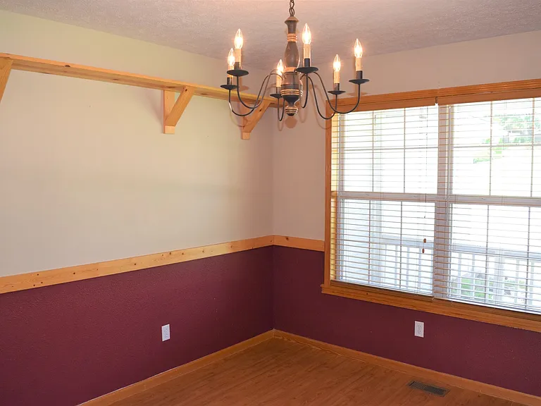 110 Dogwood Cir — Photo 15