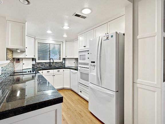 2nd image of 13834 NW 10th Ct APT B