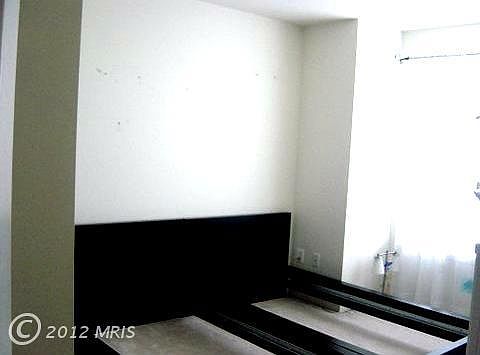 3rd image of 527 Sparkleberry Ter NE