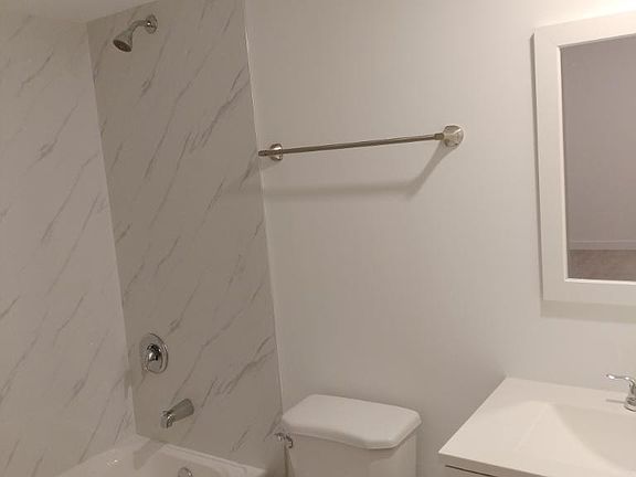 3rd image of 5185 W Flagler St #402