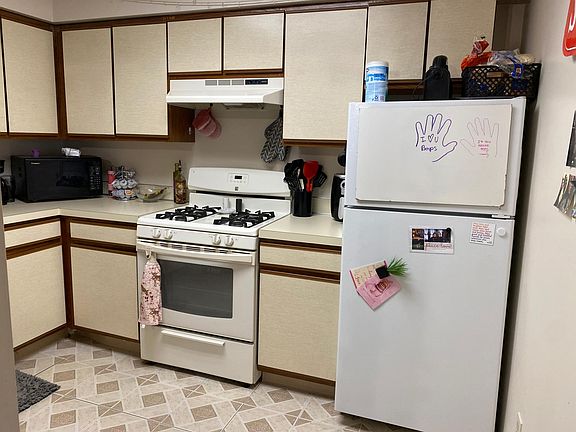 2nd image of 35 Crocker Ave #1