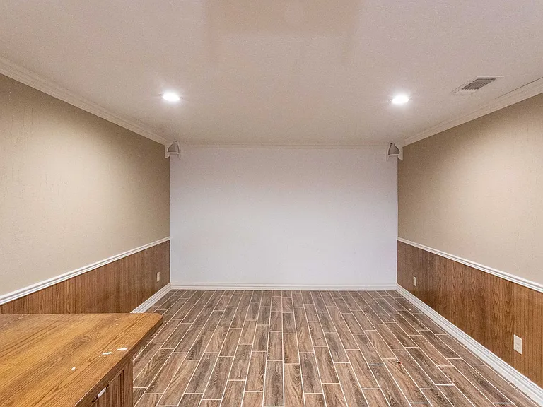 1803 Midwestern Pkwy — Photo 21