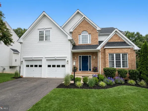 56 Country Manor Dr, Fredericksburg, VA 22406