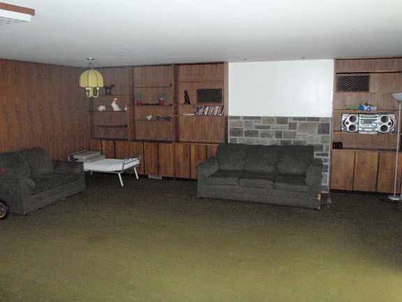 3rd image of 4273 Taylor Ave