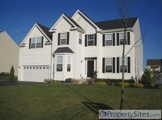 10 Cambridge Ln, Berlin, NJ 08009