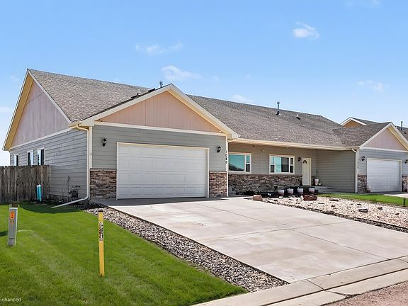 3rd image of 1080 Viewridge Rd