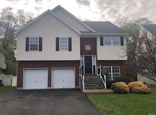 366 Angelo Dr, Montgomery, NY 12549