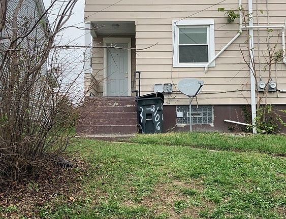 4th image of 2106 Salem Ave