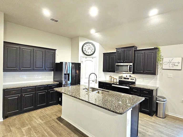 3521 Tahiti Ln — Photo 12