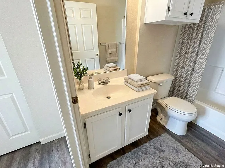 CLEAR CREEK APARTMENTS — Photo 7
