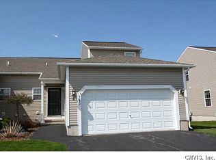 5090 Minuteman Ln, Liverpool, NY 13088