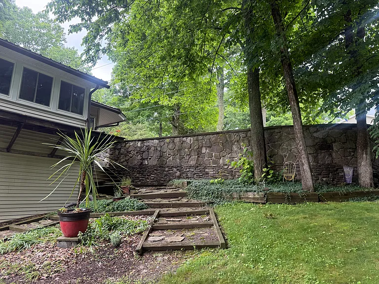 50 Walnut St — Photo 41