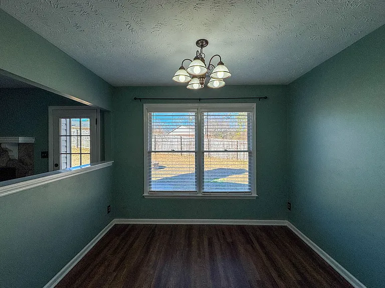 309 Sparrow Dr — Photo 8