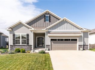 25096 W 142nd St, Olathe, KS 66061