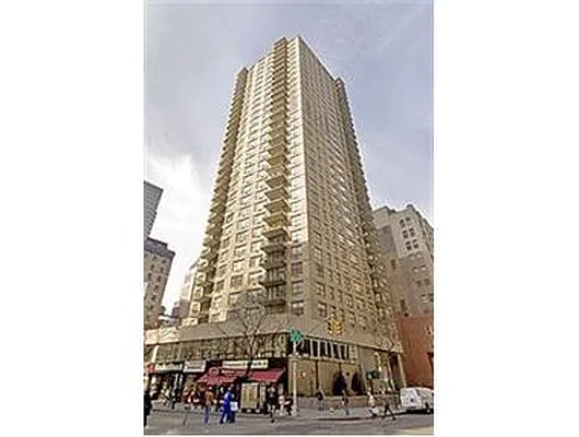 Rented by Douglas Elliman | media 26