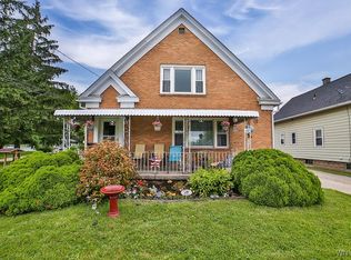 102 Wellworth Pl, Cheektowaga, NY 14225