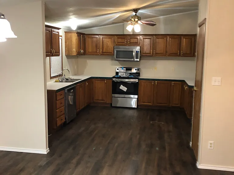 2409 E Paradise Ln — Photo 9