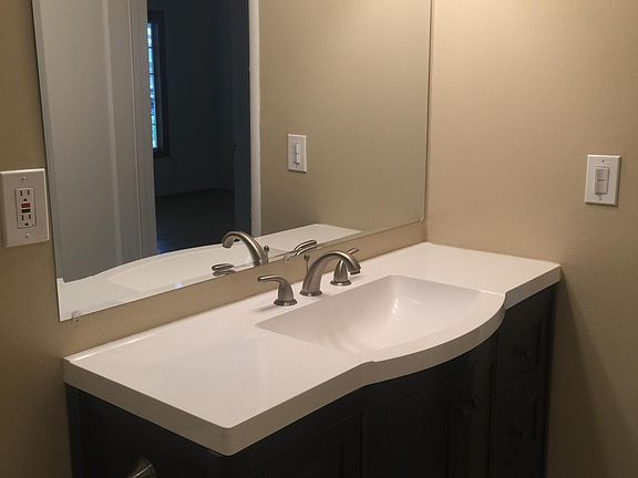 4th image of 2251 Menzel Pl