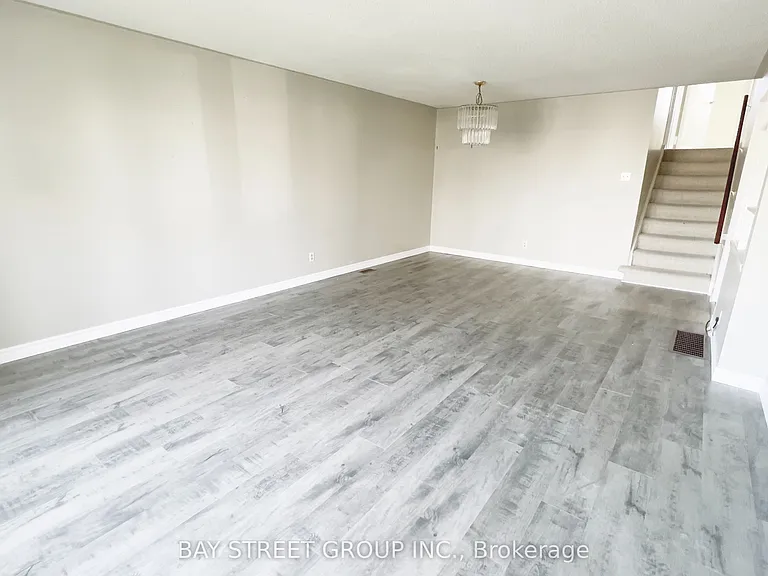 31 Colonsay Rd — Photo 11