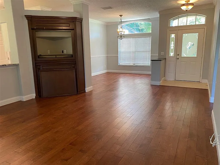 460 Pickfair Ter — Photo 7