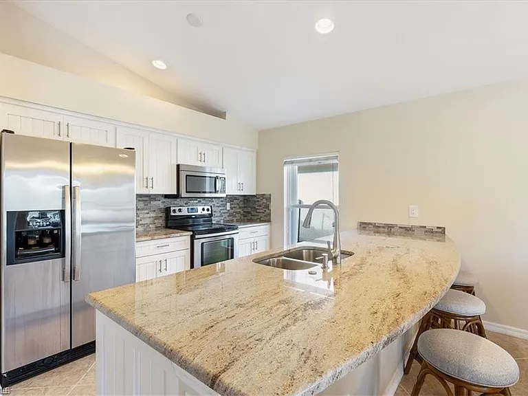 8432 Indian Wells Way — Photo 3