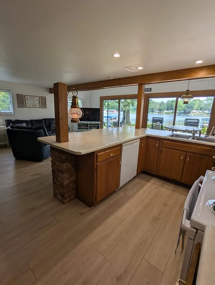 3 bed, 1700 sqft, $1,700 — Photo 4
