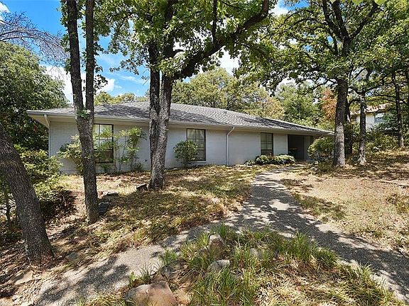 2nd image of 913 Chasewood Ln