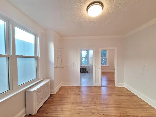 32-37 33rd Street image 3 of 5