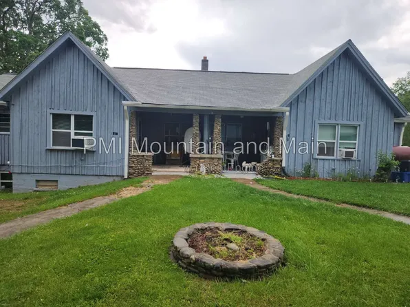 51 Summit St #1, Burnsville, NC 28714