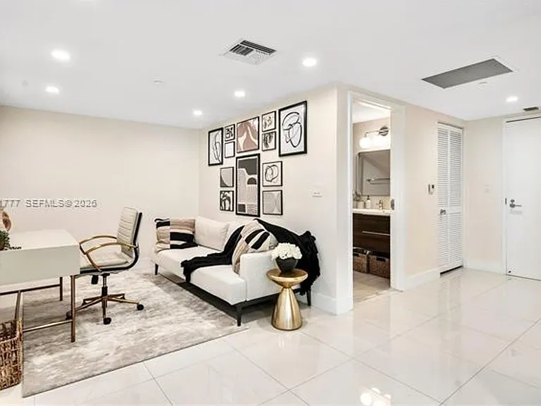 9940 W Bay Harbor Dr #5F — Photo 12